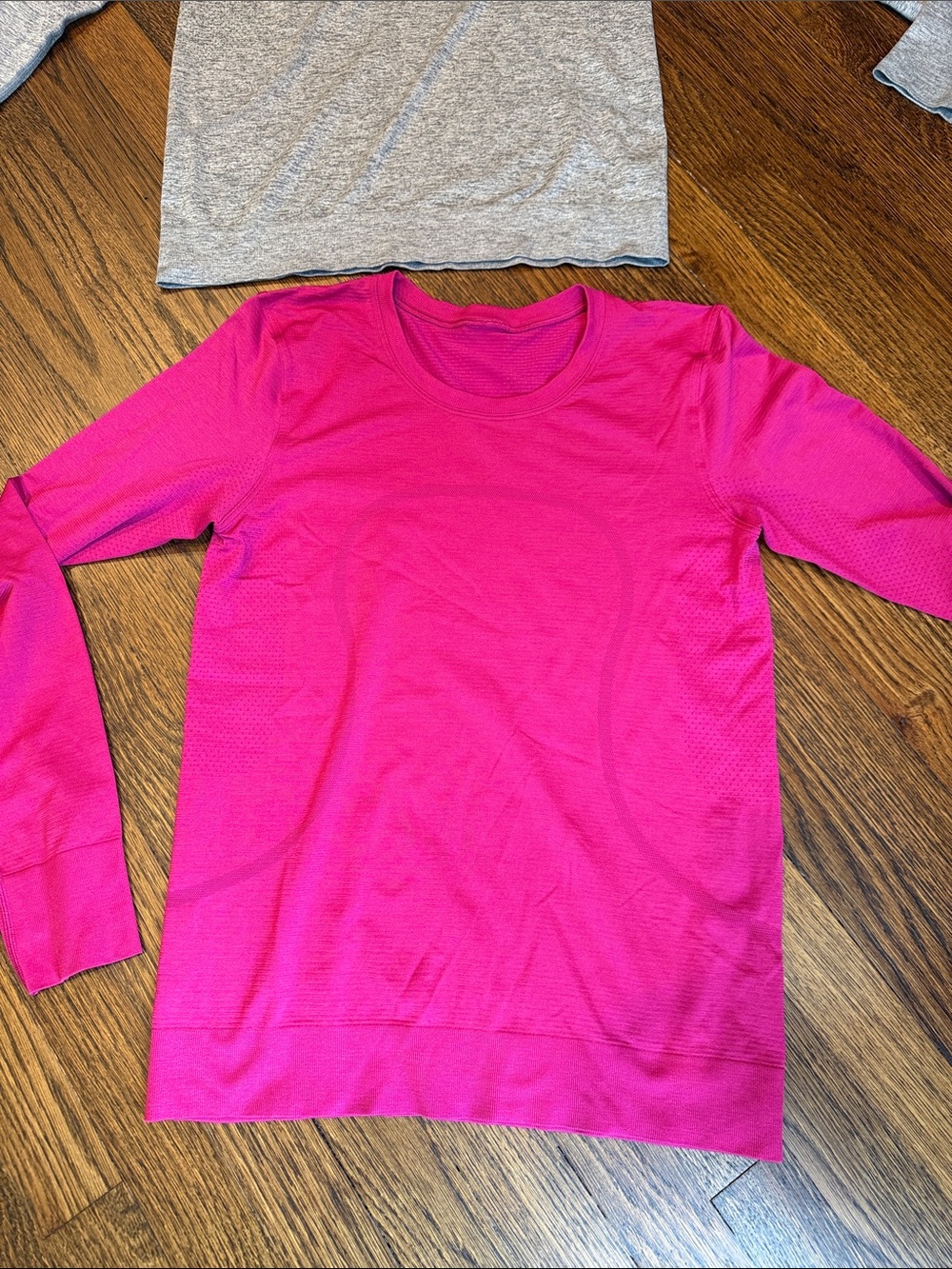 lululemon athletica Raspberry Pink Long-Sleeve Swiftly long sleeve hip lengt top